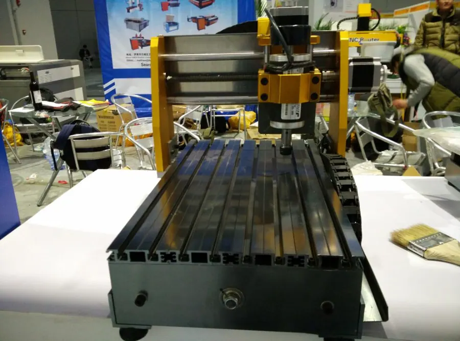 Фрезер с ЧПУ по дереву DW3020