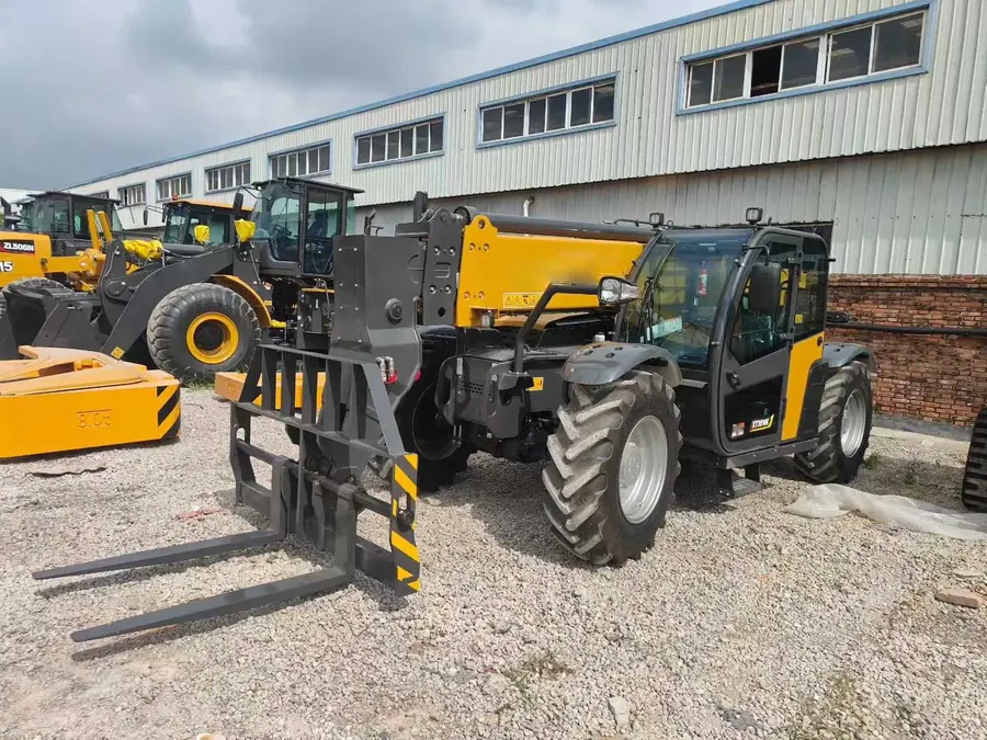 Телескопический погрузчик XT3514K