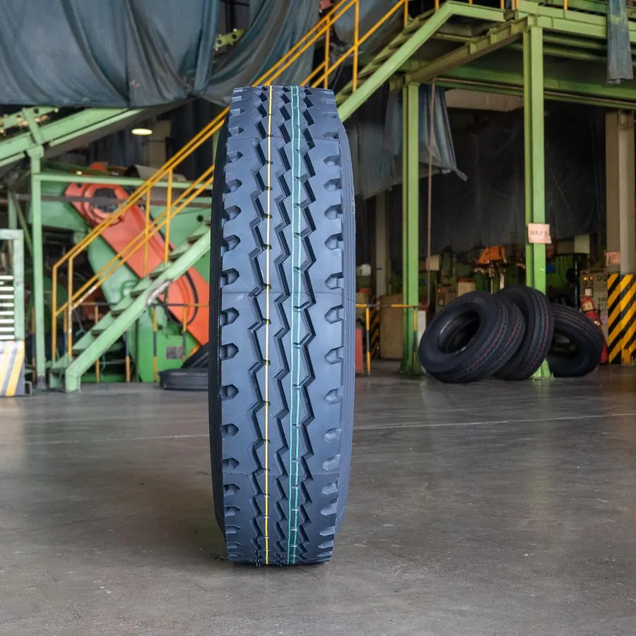 Грузовая шина 315/80R22.5 (стальная проволока)