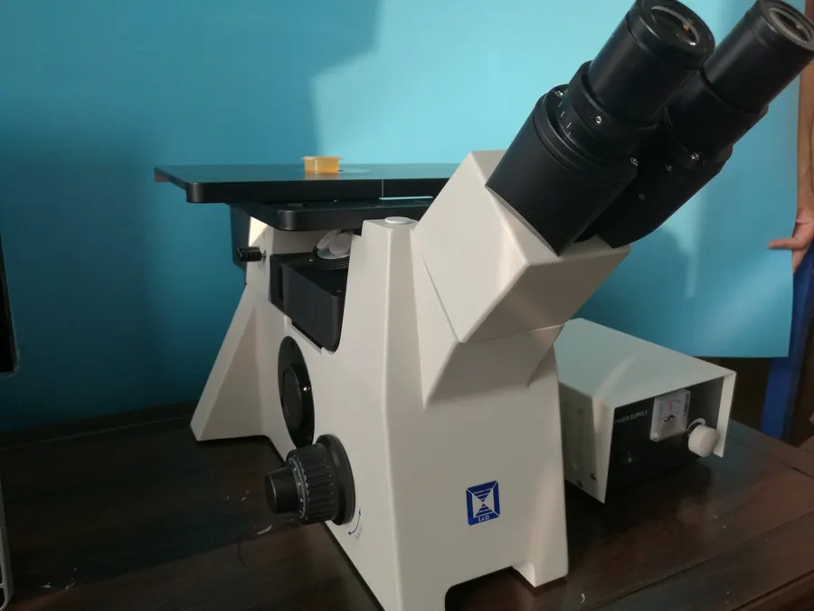 Микроскоп LIM-305
