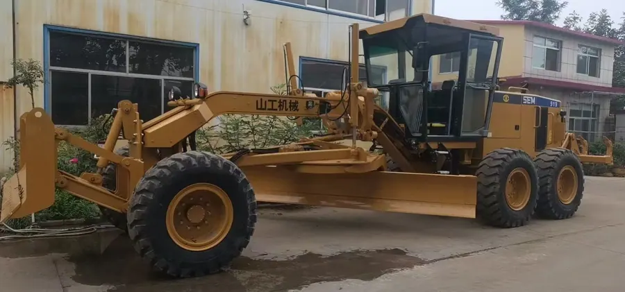 Автогрейдер SEM922F