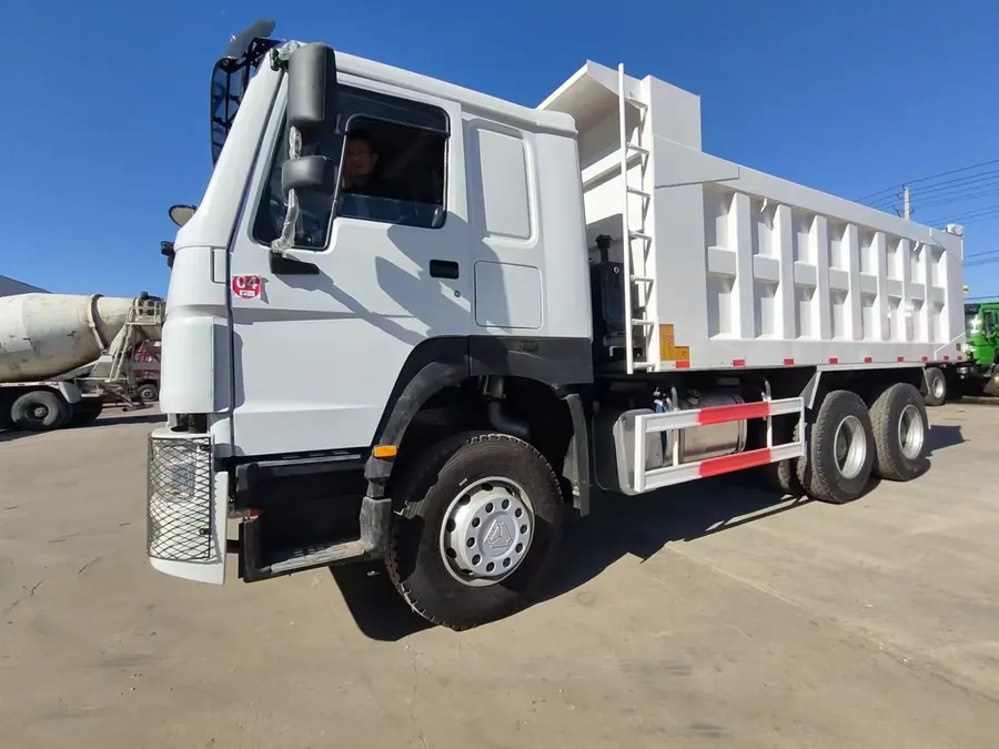 Самосвал Howo 371 6*4