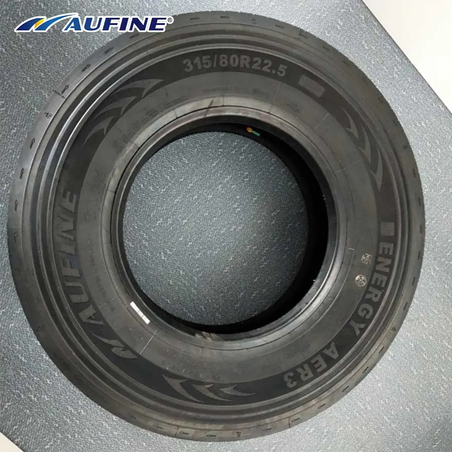 Грузовая шина 215/75R17.5