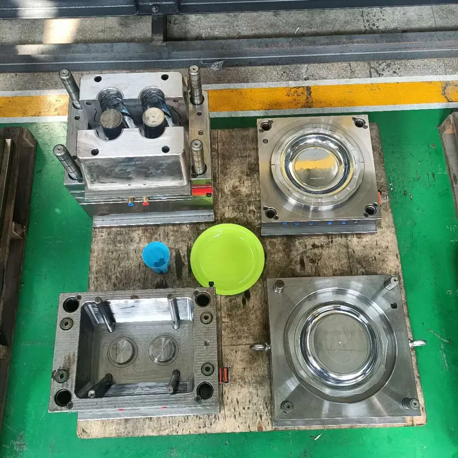 Термопластавтомат SZ-2400A