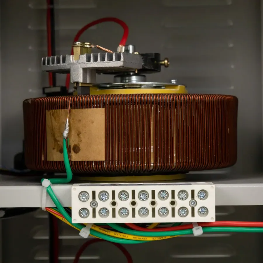 Стабилизатор напряжения SJW-100KVA