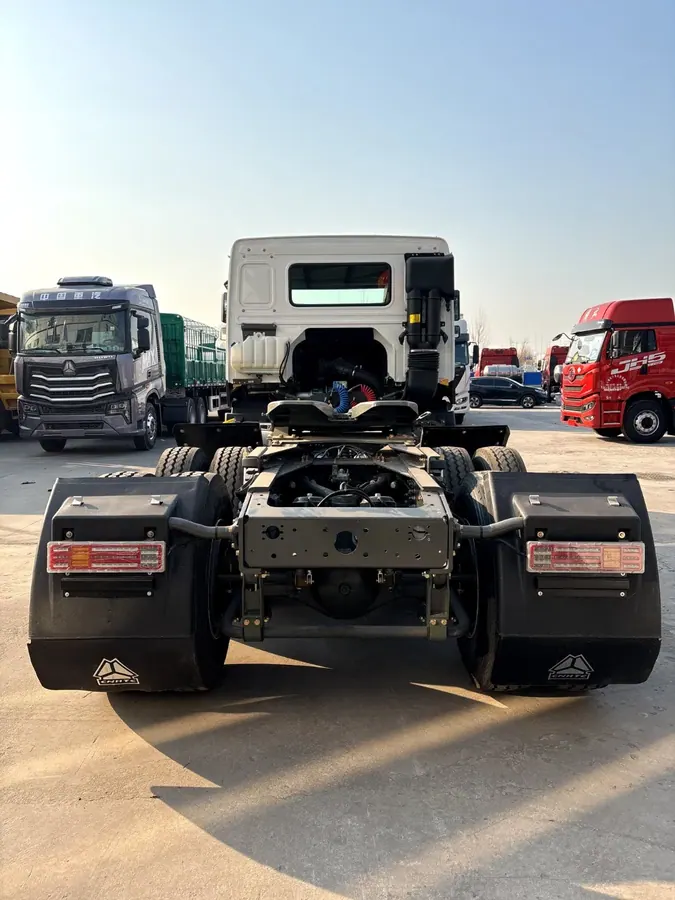 Седельный тягач HOWO 6x4, 30 т (ручной) (Шаньдун, вариант 2)