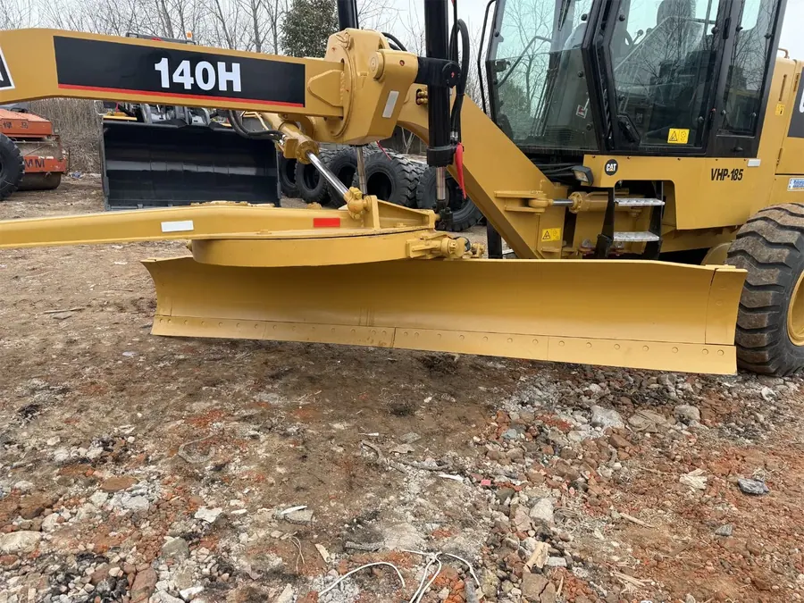 Автогрейдер CAT 140h