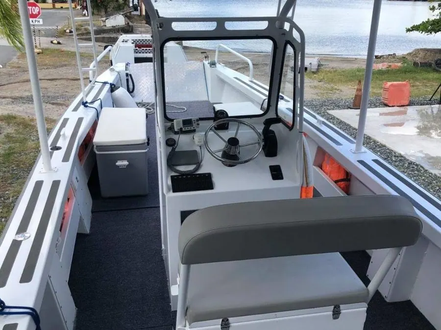 Лодка LCT790