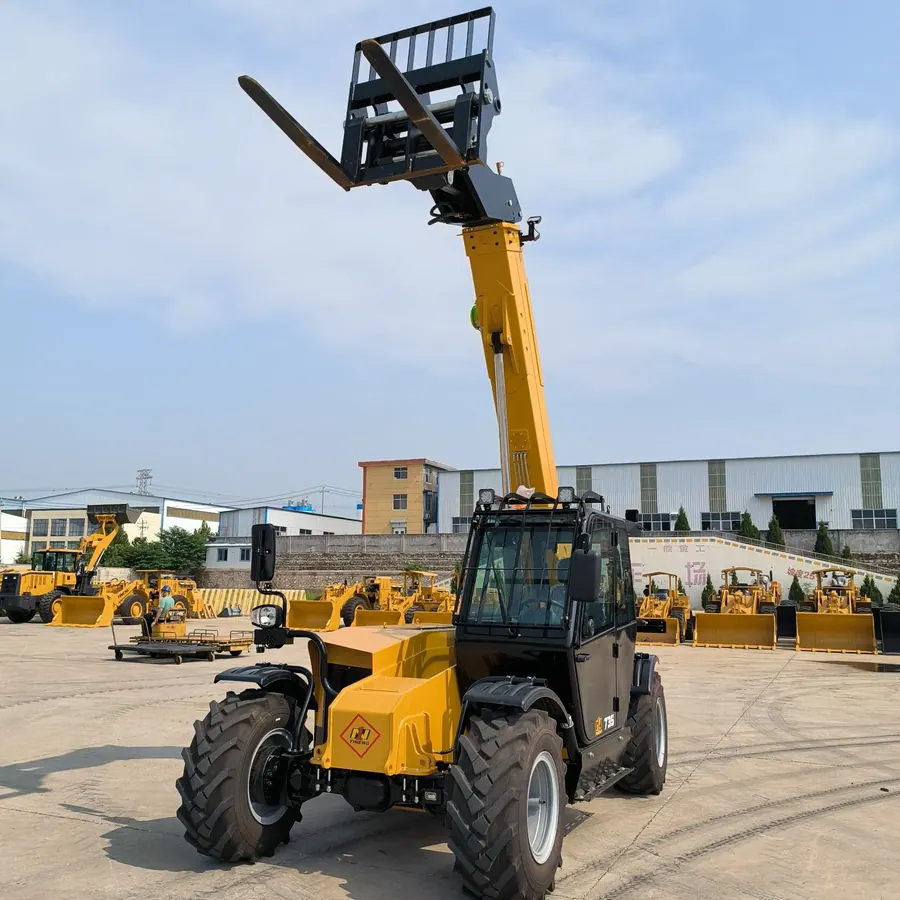 Телескопический погрузчик YN735