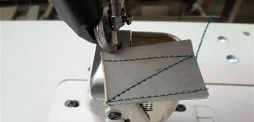 Швейная машина ZY9910