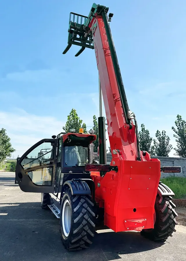 Телескопический погрузчик TH1440