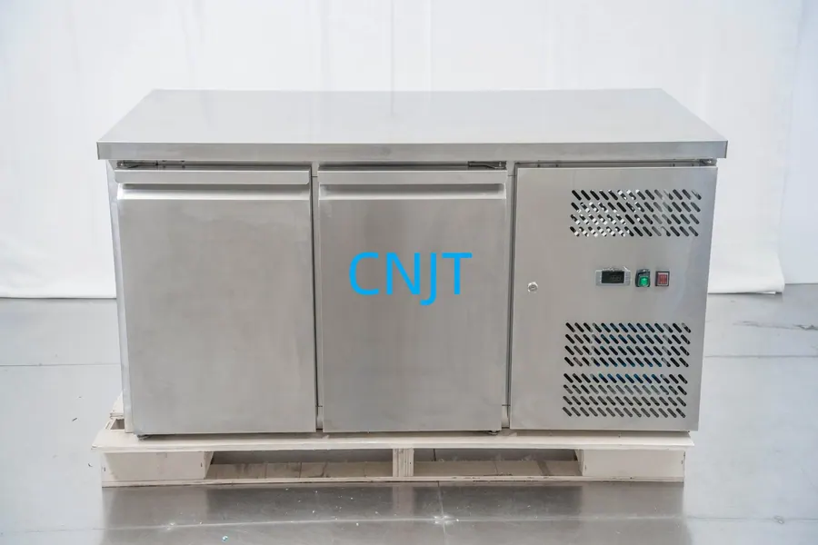 Коммерческий холодильник TN2100BT