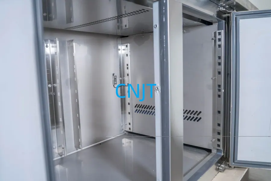 Коммерческий холодильник TN2100BT