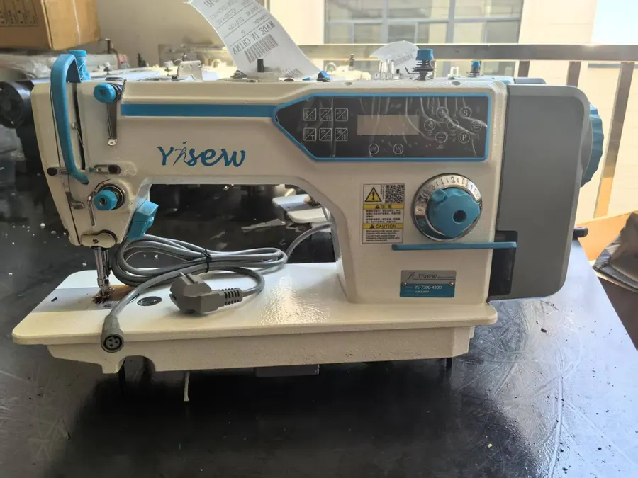 Швейная машина YST-7300-D4