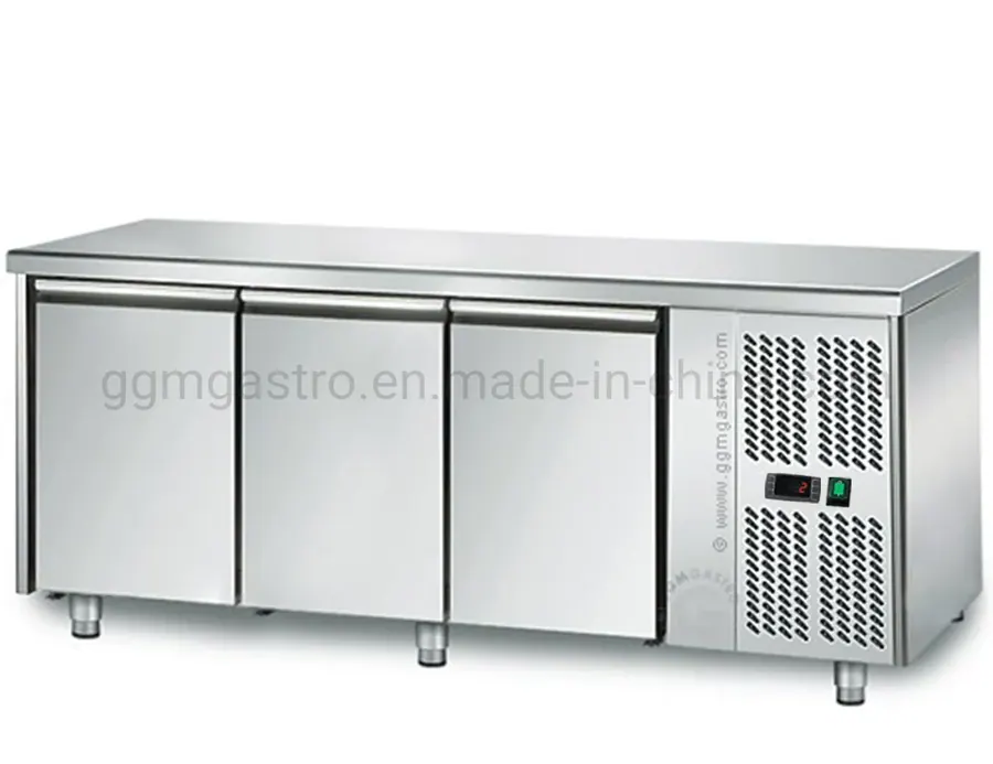 Коммерческий холодильник BKS208N